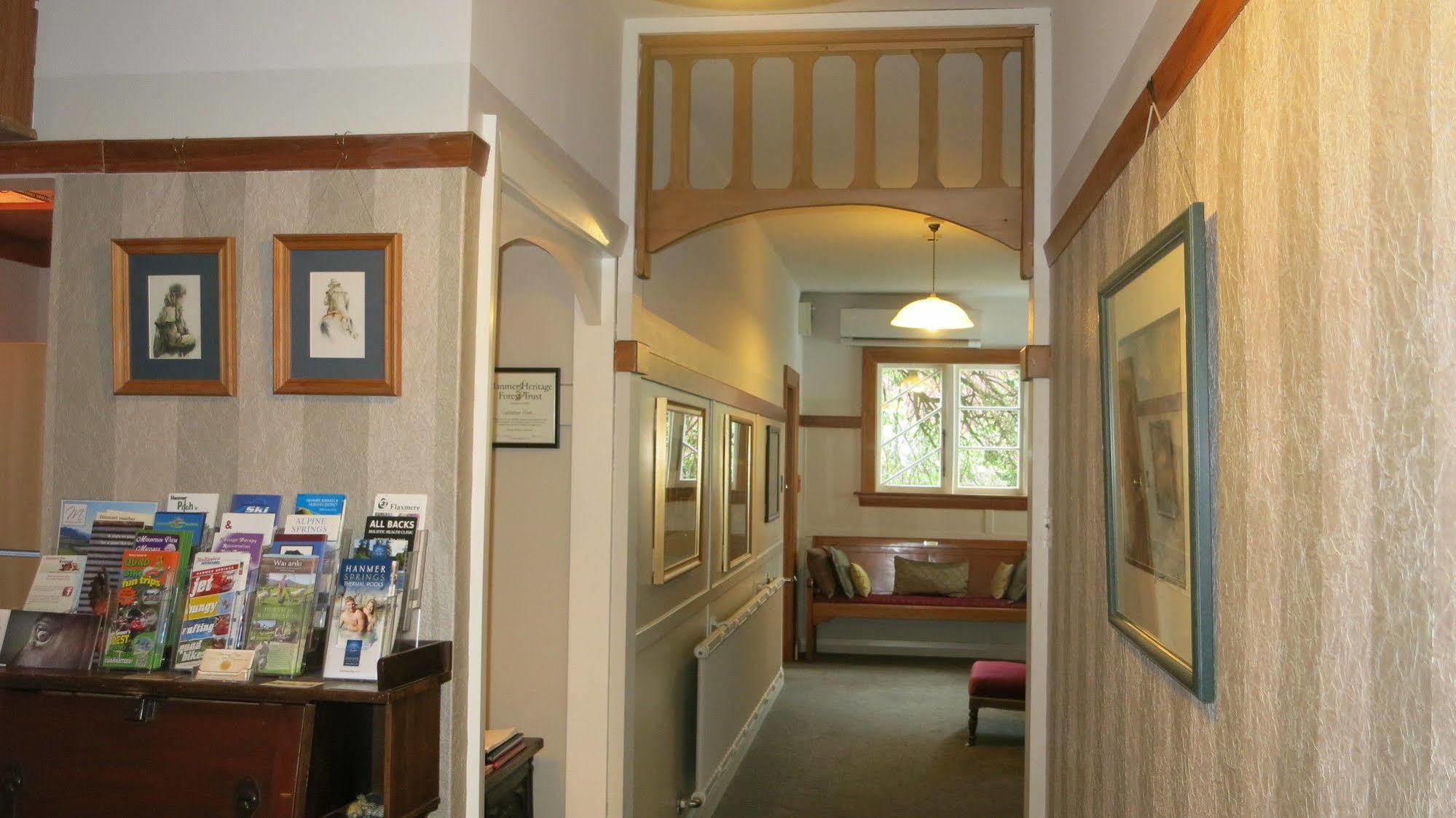 Cheltenham House แฮนเมอร์สปริงส์ ภายนอก รูปภาพ