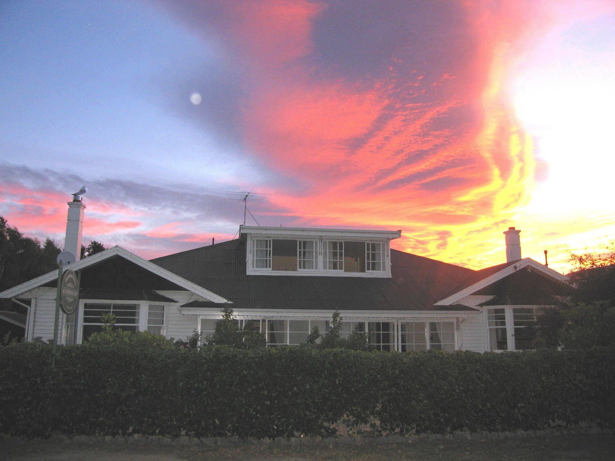 Cheltenham House แฮนเมอร์สปริงส์ ภายนอก รูปภาพ